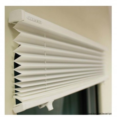 Pleated blind Skysol Motion for portholes and hatches - Oceanair