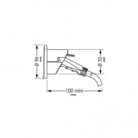 Fyrkantig nisch med duschmunstycke och slang