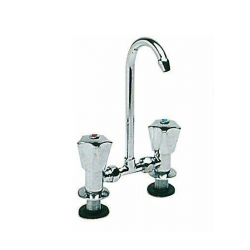 Blandare i förkromad mässing