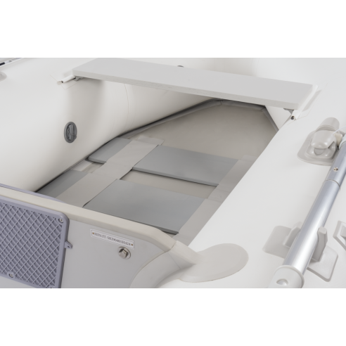 Tender 210 PLUS roll-up slatted...